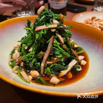 #必吃的烤鸭  今天吃了青年公社的烤鸭，很久没有吃了