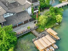 -茅山东方盐湖城景区