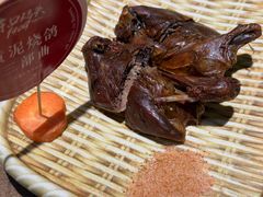 黄泥烧鸽-东口码头·烧鸽子·鱼头泡饼·地方菜(金鹰悦城店)