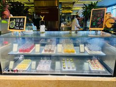 -大中华希尔顿酒店-念自助餐·嗨啤·小龙虾