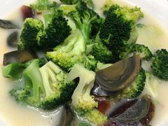 上汤西兰花-新吉士·上海菜(浦东LCM置汇旭辉店)