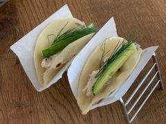 凤尾鱼酸黄瓜配饺子皮-BOR Eatery(安福路店)