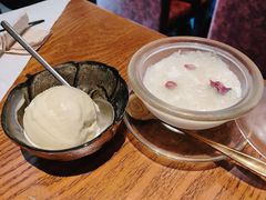白松露冰淇淋-渡鲑亭(东二环泰禾广场店)