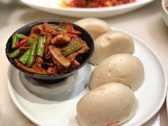 酒酿馒头配小炒肉-桂满陇天书(南京德基旗舰店)