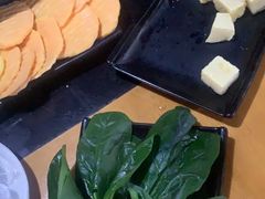 -果松木炭酸菜铜火锅·外婆参鸡汤