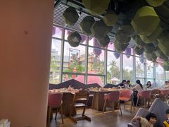 -水桶王国主题餐厅·聚会·生日派对·亲子活动·家庭套餐(亚龙湾希尔顿店)