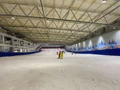 -乔波室内滑雪场