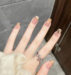 -J·花崎美睫美甲
