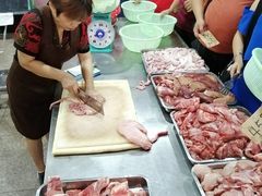 -标记美食新鲜猪杂(兴南大道店)