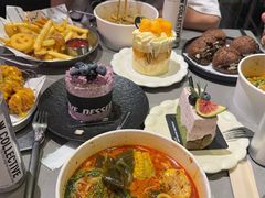 -W COLLECTIVE  DESSERT SHOP