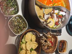 -椰子湾·海南火锅·糟粕醋·椰子鸡(正大广场店)