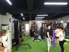 -征成健身连锁私教工作室(九公里店)