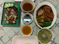 餐具摆设-鸡饭店