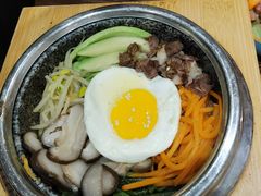 牛肉拌饭-明洞阿姨·韩式酱蟹烤肉·创意料理(三元桥店)