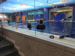 -戊辰亲子游泳俱乐部