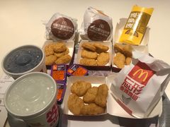 -麦当劳(新世纪环球中心店)