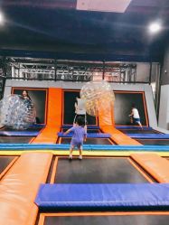 -蹦贝运动中心·蹦床·攀岩·闯关(龙岗店)