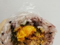 蛋黄肉松饭团-大个子蒸饭