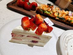草莓乌龙千层蛋糕-Toris(LuOne凯德晶萃广场店)