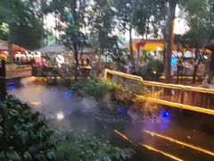 -二荆条·蜀鲜汇城市森林火锅