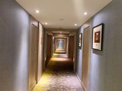 -西安大雁塔科技大学地铁站亚朵酒店