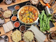 -顶顶汤火牛排火锅·经典铜锅涮肉