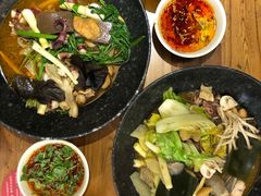 -万记麻辣烫国展总店