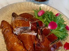 脆皮鸭-玖尹-新派中式餐酒馆