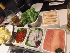 捞派嫩羊肉-海底捞火锅鲜切牛肉主题店(长寿路店)