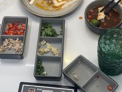 -喃喃椰·糟粕醋·椰子鸡火锅(七堡花园店)