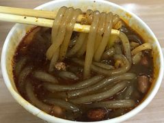 -八哥酸辣粉(大中路步行街店)