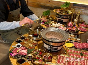 居然在西安吃到用核桃炭烤出来的肉