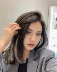 -变画·发型STUDIO