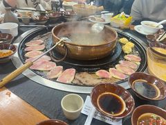 -阿山卓·野生菌火锅·纳西火塘烤肉