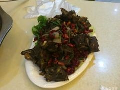 -悦牧·酸汤牛肉火锅(沃尔玛店)