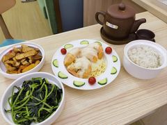-雪梅月子中心(华侨城店)