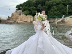 -现代经典婚纱摄影
