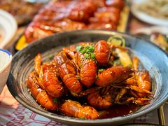 -肥肥虾庄·金牌油焖大虾(汉街SKP店)