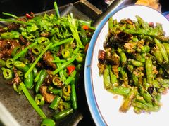 小炒黄牛肉-醉小酒馆·川菜·江湖菜·重庆菜(观音桥旗舰店)