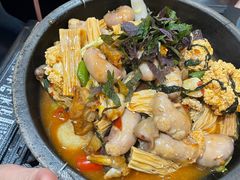 -大富蚝乌东哥饭店·石锅鱼杂·柠檬鸭(革新路店)