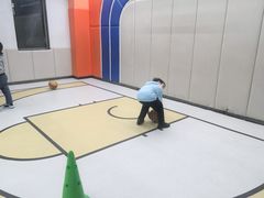 -悦动体能篮球羽毛球网球(三里河店)