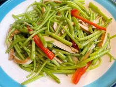 茼蒿炒香干-富临轩私房菜(集庆门大街店)