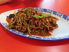 鱼香肉丝-夕阳红小吃(中街大悦城店)