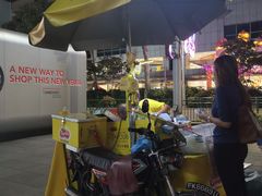 -詹爷爷乌节路街头冰淇淋