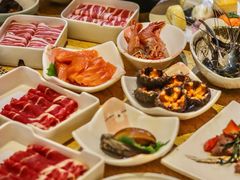 -雍和会海鲜姿造自助(湖东路店)