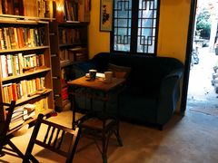-邊城書店