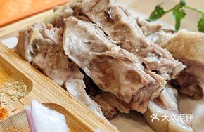 Dongxiang Hand-Roasted Lamb