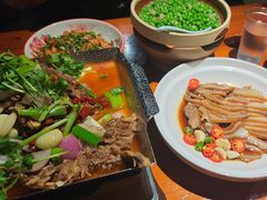-琥珀老六龙虾(四里河店)