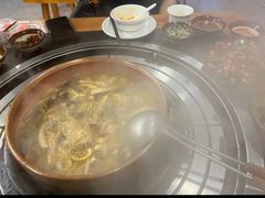 -阿山卓·野生菌火锅·纳西火塘烤肉