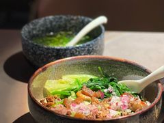 -伴山牛贵州黄牛肉火锅·苗疆非遗艺术餐厅(上海首店)